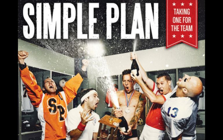 'Taking one for the team' tardó más de cinco años en lograrse por lo que la banda no puede esperar a que los fans lo escuchen. TWITTER / @simpleplan