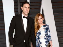 El cómico británico Sacha Baron Cohen y la actriz Isla Fisher, donarán un millón de dólares a distintas organizaciones de ayuda. AP / ARCHIVO
