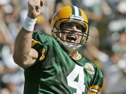 El seleccionado Brett Favre,  jugó en la posición de QB en los Halcones de Atlanta y los Empacadores de Green Bay entre otros. AP / ARCHIVO