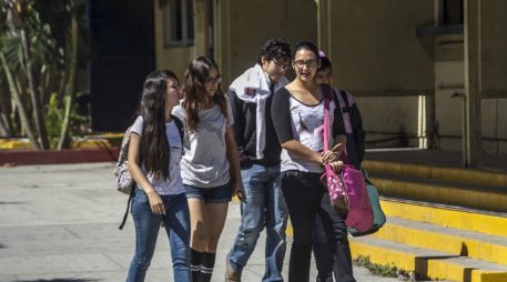 Los apoyos van desde los seis mil 800 a dos mil 500 pesos por semestre. EL INFORMADOR / ARCHIVO