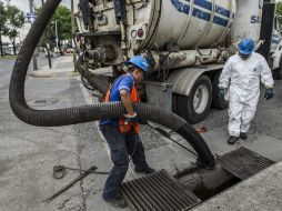 Serán 360 trabajadores en la limpieza de conducciones de alcantarillado. EL INFORMADOR / ARCHIVO