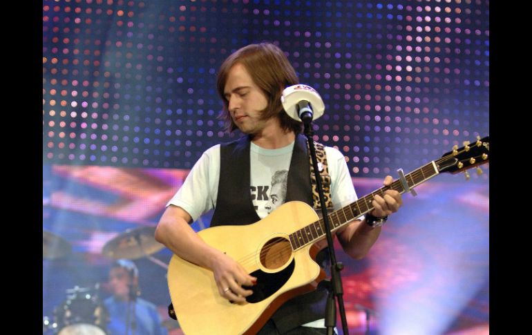 El artista recuerda que se dejó llevar y por intuición y corazón decidió componer canciones. NTX / ARCHIVO