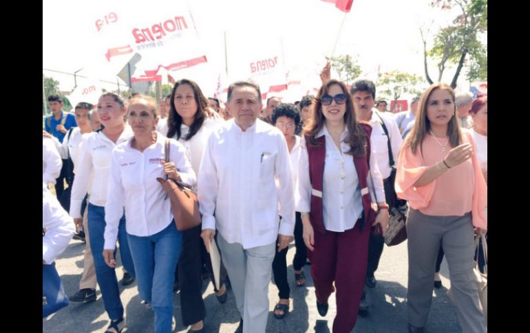 El candidato a gobernador señala que hay folletos y pendones de la que no se conoce su procedencia. TWITTER / @Morena_QRoo_