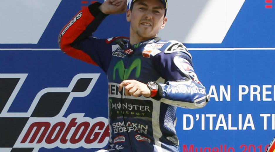 Lorenzo firma su victoria 64 de su carrera, y la tercera en la seis carreras disputadas este año. AP / a. Calanni