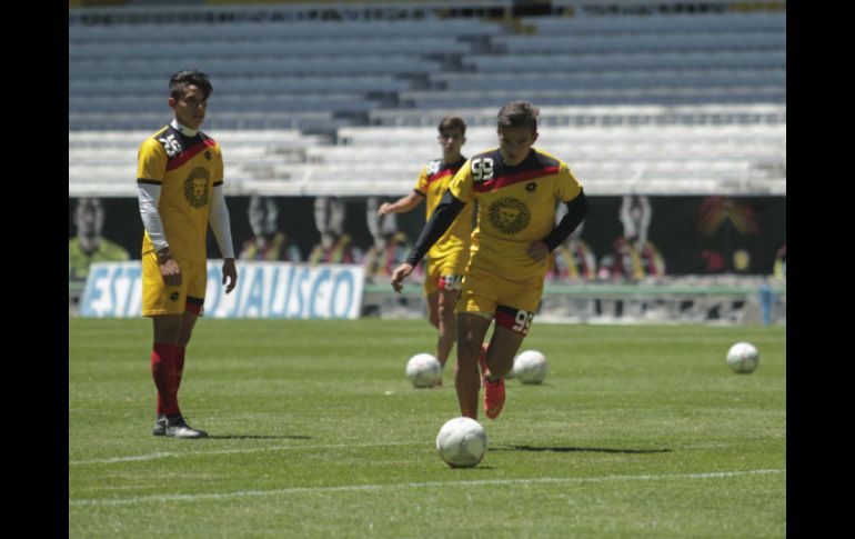 Leones Negros comenzará la parte fuerte de la pretemporada este domingo cuando viajen a las playas de Manzanillo. EL INFORMADOR / ARCHIVO