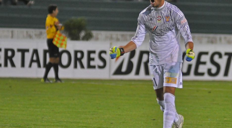 Los nominados como mejor portero son Nahuel Guzmán (foto) y el argentino Agustín Marchesín. MEXSPORT / ARCHIVO