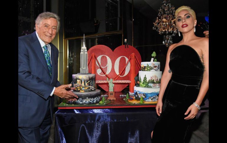 La lista de invitados  incluyeron a John Travolta, Bruce Willis y Lady Gaga. TWITTER / @itstonybennett