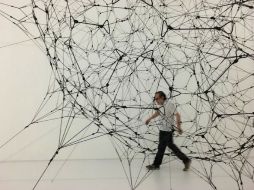 En su cuenta de Instagram compartió fotografías de su visita a la muestra 'Ciento sesenta y tres mil años luz' de Tomás Saraceno. INSTAGRAM / @aiww