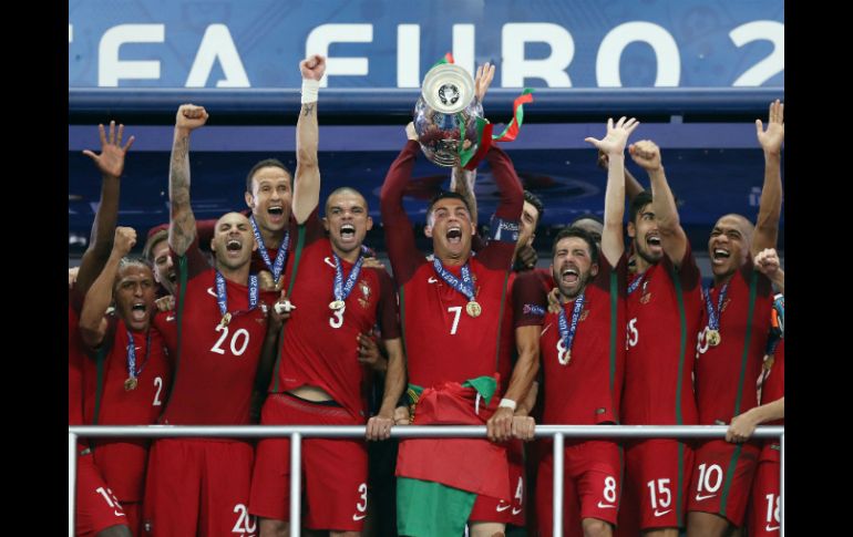 De los ingresos, 100 MDE se destinarán a equipos que prestaron a jugadores y alzcanzaron la fase final de la Eurocopa. MEXSPORT / ARCHIVO