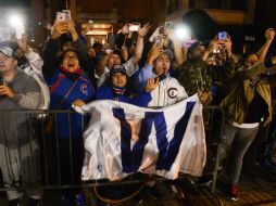 Chicago tuvo un dramático triunfo por 8-7 en extra innings del séptimo juego de la Serie Mundial ante Cleveland. AP / M. Marton