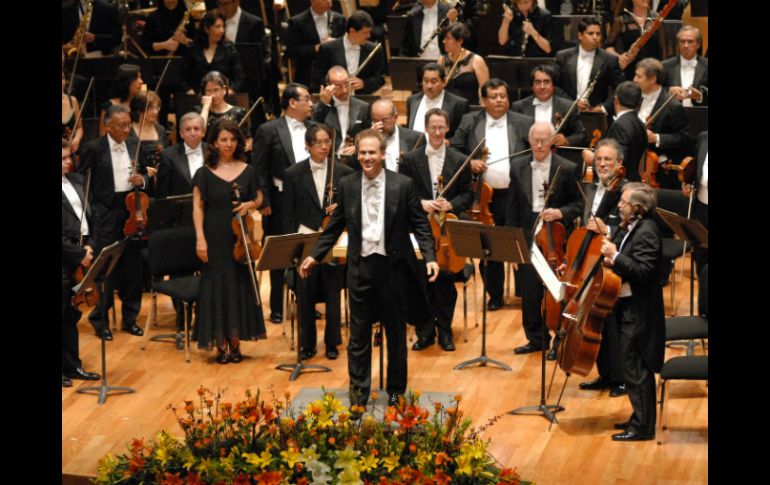 ''Los sonidos latinoamericanos y el temperamento caracterizan este concierto'', señaló el rotativo Südkurier. TWITTER / @EmbaMexAle