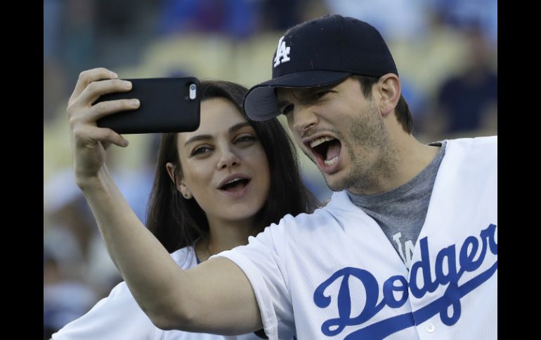 Kutcher y Kunis señalaron que reservarán detalles privados de la vida de sus hijos. AP / ARCHIVO