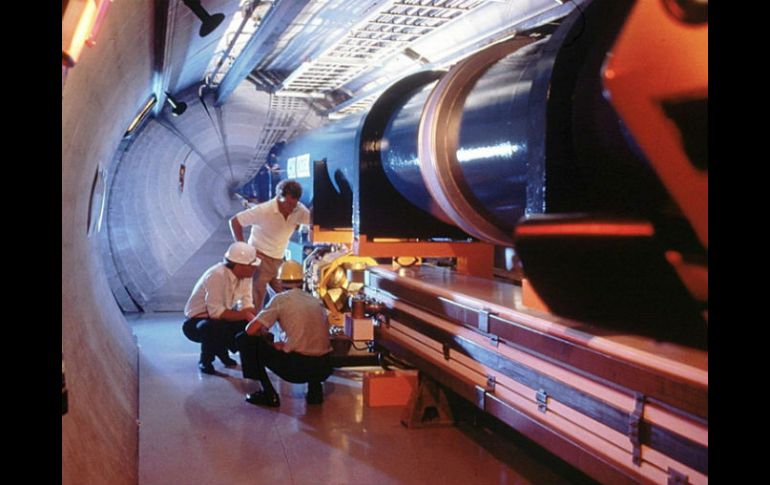 Un paso que el experimento ALPHA ha conseguido dar es entender los desequilibrios entre materia y antimateria en el Universo. AFP / ARCHIVO