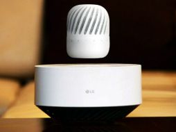 Se trata de un dispositivo de audio unidireccional de 360 grados con el que logra sonidos espectaculares. ESPECIAL /