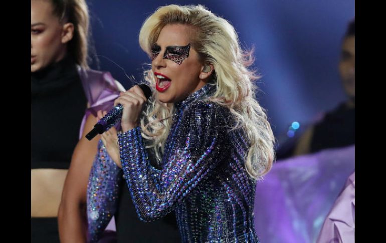 La artista protagonizó anoche una espectacular actuación durante la gran final del Super Bowl. AFP / T. Pennington