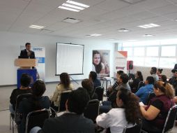 Al finalizar cada conferencia, se abrió un espacio para que padres expresaran sus dudas sus dudas respecto a la educación de los hijos. EL INFORMADOR / G. Gallo