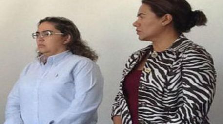 Margarita López Morales (der) exconsejera general es acusada de incluir datos falsos involucrando a ciudadanos extranjeros. TWITTER / @IEPCChiapas