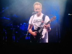 Sting portó una camiseta con la palabra Ayotzinapa y fotografías de los 43 estudiantes desaparecidos. AP / B. Bautista