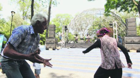 Chicos y grandes. Las familias, principalmente los niños y adultos, pudieron disfrutar del evento dominical. EL INFORMADOR / G. Gallo