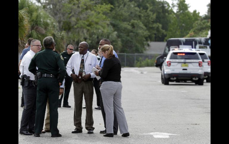 El gobernador Rick Scott lamenta el incidente y pidió orar por las familias de las víctimas al señalar en un comunicado. AP / J. Raoux