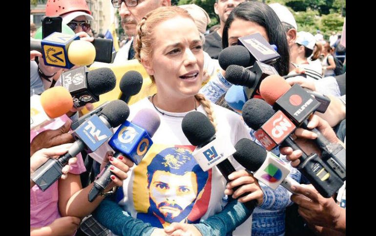 Tintori indicó que el fundador de Voluntad Popular está ‘aislado’ en el Centro de Procesados Militares de Ramo Verde. TWITTER / @liliantintori