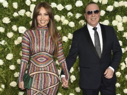 Thalía posó junto a su esposo, el empresario musical Tommy Mottola. AP / E. Agostini