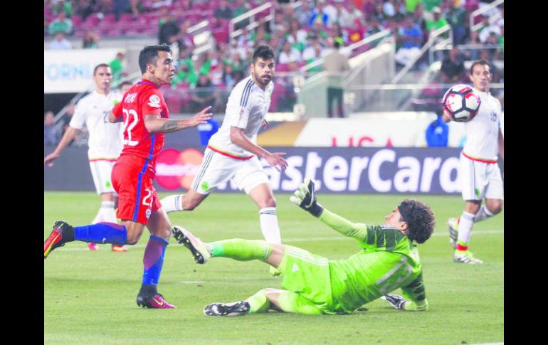 México y Chile se vieron las caras en Cuartos de Final de la Copa América Centenario 2016, donde el Tri fue goleado 0-7. MEXSPORT /