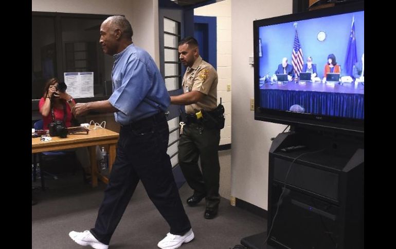 O.J. Simpson estaría pensando trasladarse a Florida a partir de octubre. AP /