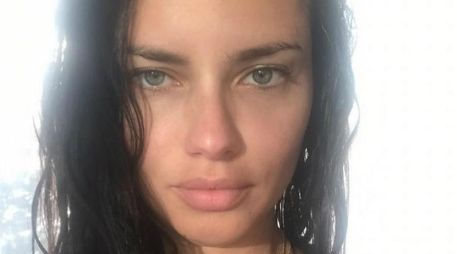 Lima se ha unido al grupo de celebridades que se atreven a mostrar su belleza al natural. INSTAGRAM / adrianalima