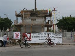 En el lugar se trabaja en el montaje de la estructura metálica que conecta la Línea 3 con la estación Ávila Camacho de la Línea 1. EL INFORMADOR / ARCHIVO