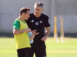 ''Fue el equipo que me abrió las puertas de Europa viniendo y viví de todo'', dice el futbolista mexicano sobre su futuro rival. TWITTER / @RealBetis