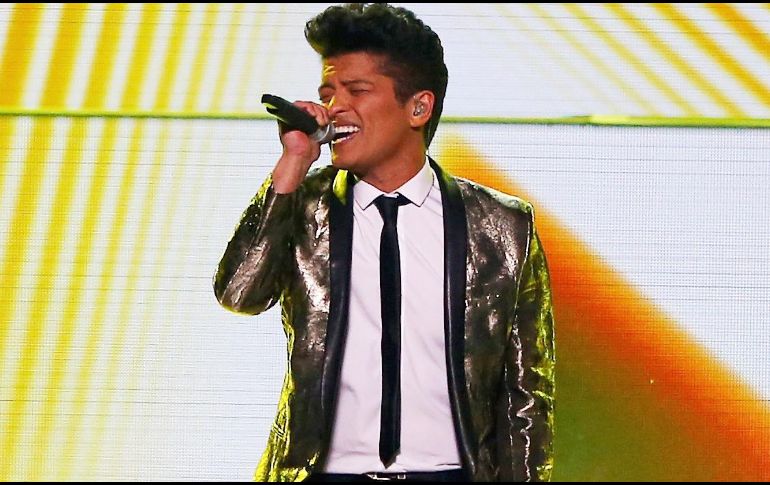 El artista ha alcanzado el número uno en las listas de iTunes Overall Albuns y Overall Songs. AFP/Archivo