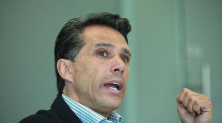 Mayer asegura que de este espectáculo dependen económicamente más de 70 familias; Chapoy recomendó al público no asistir a verlo. EFE / ARCHIVO