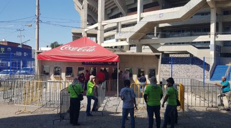 La venta no fue al público en general, sino a los aficionados que cuentan con el abono semestral para acudir a los juegos de los Zorros. EL INFORMADOR / F. Romero