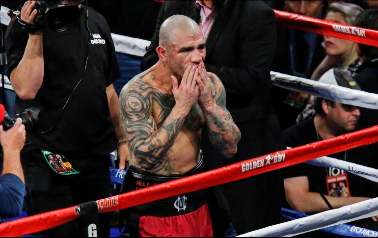 Miguel Cotto deja su récord en 41 peleas ganadas (33 por nocaut) y seis derrotas. EFE/K. Betancur