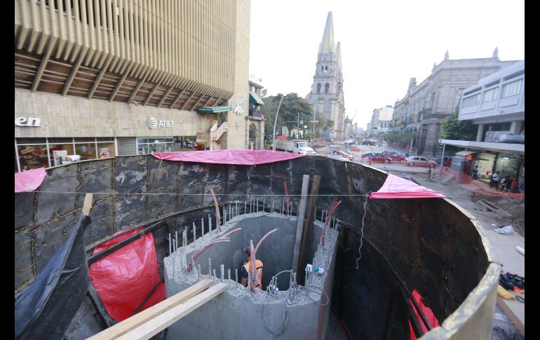 Según el proyecto inicial, la escultura de bronce en forma de cabeza humana albergará un árbol al interior.