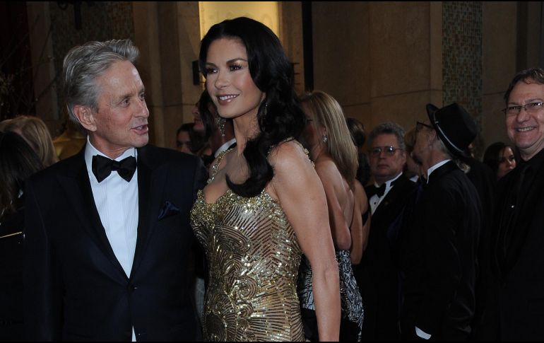 El romance con Michael Douglas ha sobrepasado las crisis e incluso enfermedades de ambos. AFP/Archivo