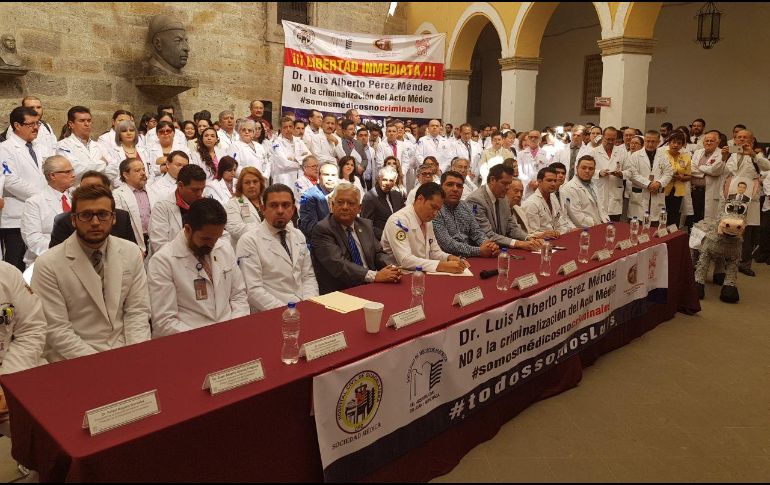 Los médicos aseguran que no buscan un fuero ni impunidad para su gremio. EL INFORMADOR / T. Villaseñor