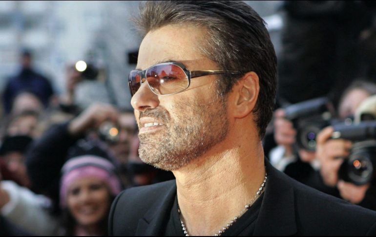 Los familiares sugieren a las personas que quieran rendir tributo a George Michael que se ofrezcan de voluntarios o donen dinero a una de las organizaciones de beneficencia preferidas del artista. EFE/ARCHIVO