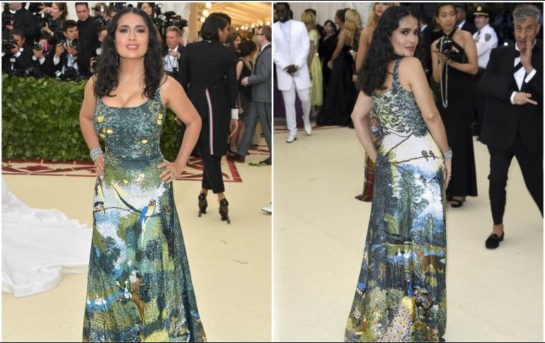 Salma Hayek vistió un ceñido diseño de la firma Altuzarra. ESPECIAL