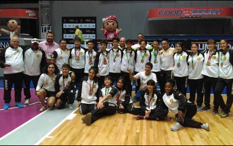 En el tenis de mesa, fueron los jaliscienses Arantxa Cossío y Juan Jesús Gómez quienes brillaron en la categoría individual. TWITTER / @codejalisco