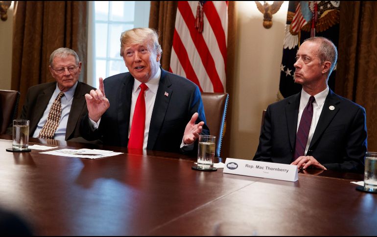 ''Queremos mantener juntas a las familias'', aseguró Trump en un encuentro con miembros del Congreso en la Casa Blanca. AP / E. Vucci