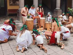 Presentaciones. Kalpulli Kuetzpalkalli se presenta todos los lunes en el Parque Rojo a las 19:30 horas. ESPECIAL