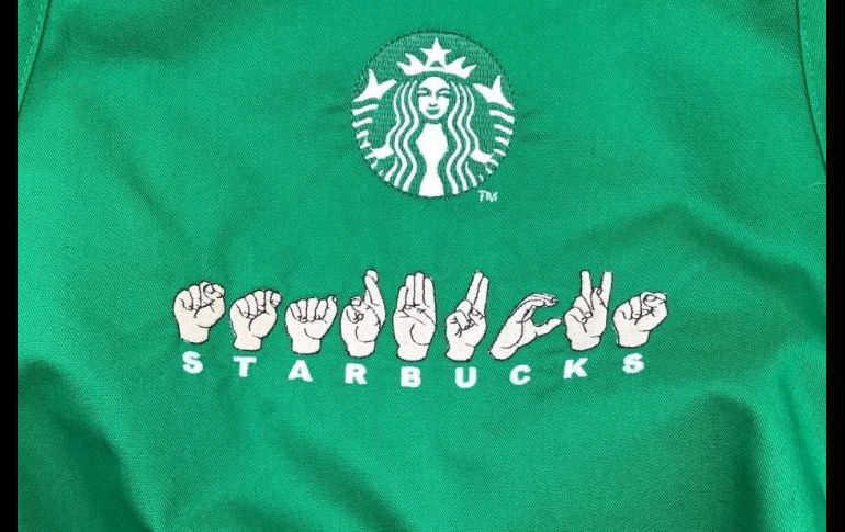 Los camareros usarán delantales especiales, con símbolos que deletrean la palabra 