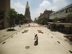 Atractivo. Aunque siguen las obras, algunos tramos del Paseo Alcalde ya son concurridos por turistas. EL INFORMADOR/F. Atilano