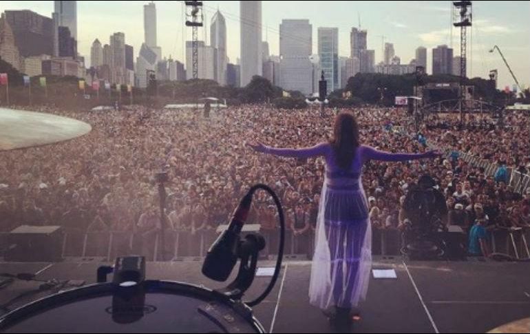 La cantante Lauren Mayberry lo sufrió cuando era crítica musical y estaba cubriendo un espectáculo. INSTAGRAM/ chvrches