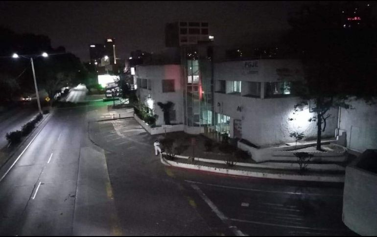 Los daños en la infraestructura no pasaron de las ventanas, pero en el sitio fueron hallados casquillos percutidos. ESPECIAL