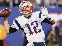 Tom Brady comandará la ofensiva de los Patriots esta noche ante los Colts de Indianápolis. AP