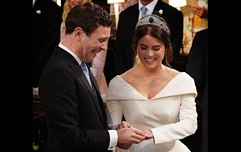 La princesa, Eugenia de York, nieta de la reina Isabel II, y el empresario, Jack Brooksbank, se casaron en la capilla de San Jorge del castillo de Windsor. AFP/ J. Brady