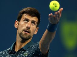 Djokovic venció en tres sets a Fucsovics, en un encuentro en el que comenzó perdiendo la primera manga, pero supo darle la vuelta. AFP / K. Jaafar